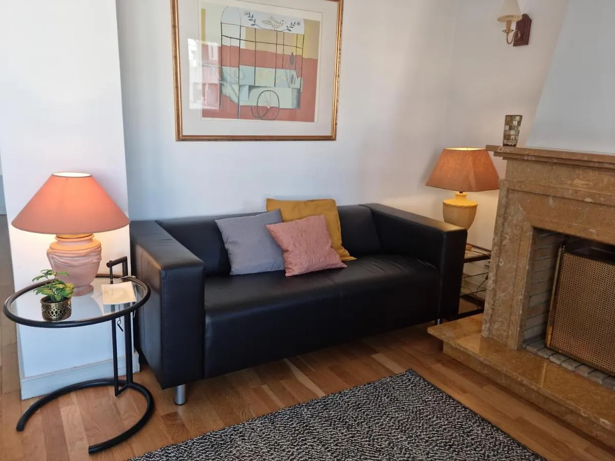 Espaçoso apartamento junto ao metro Lisboa Portugal