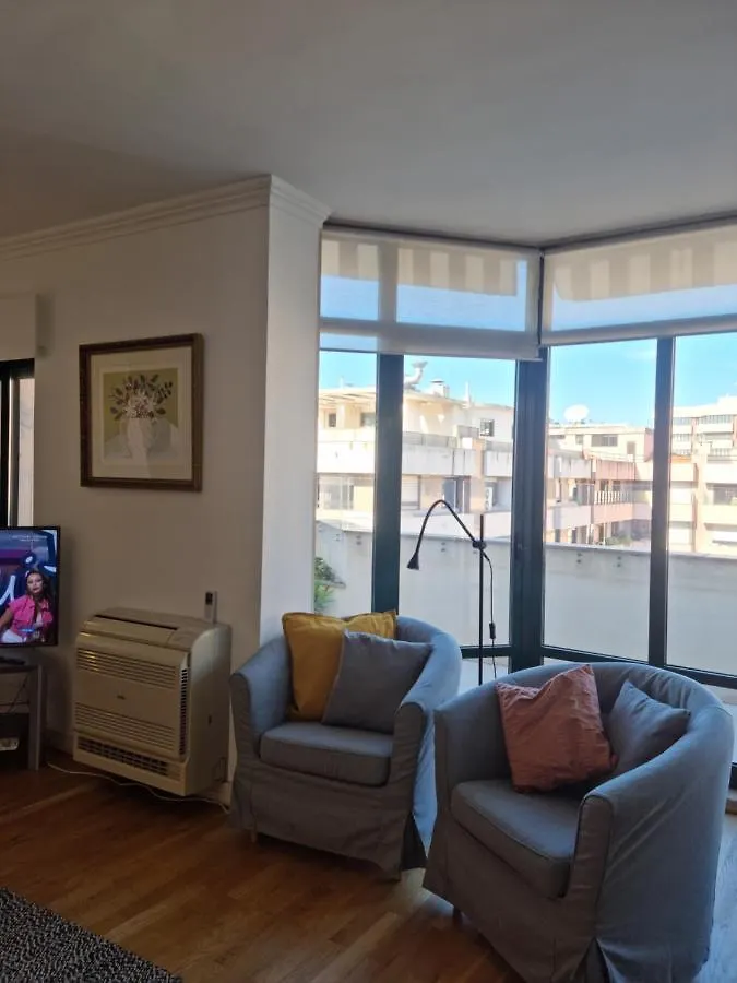 Espaçoso apartamento junto ao metro Lisboa